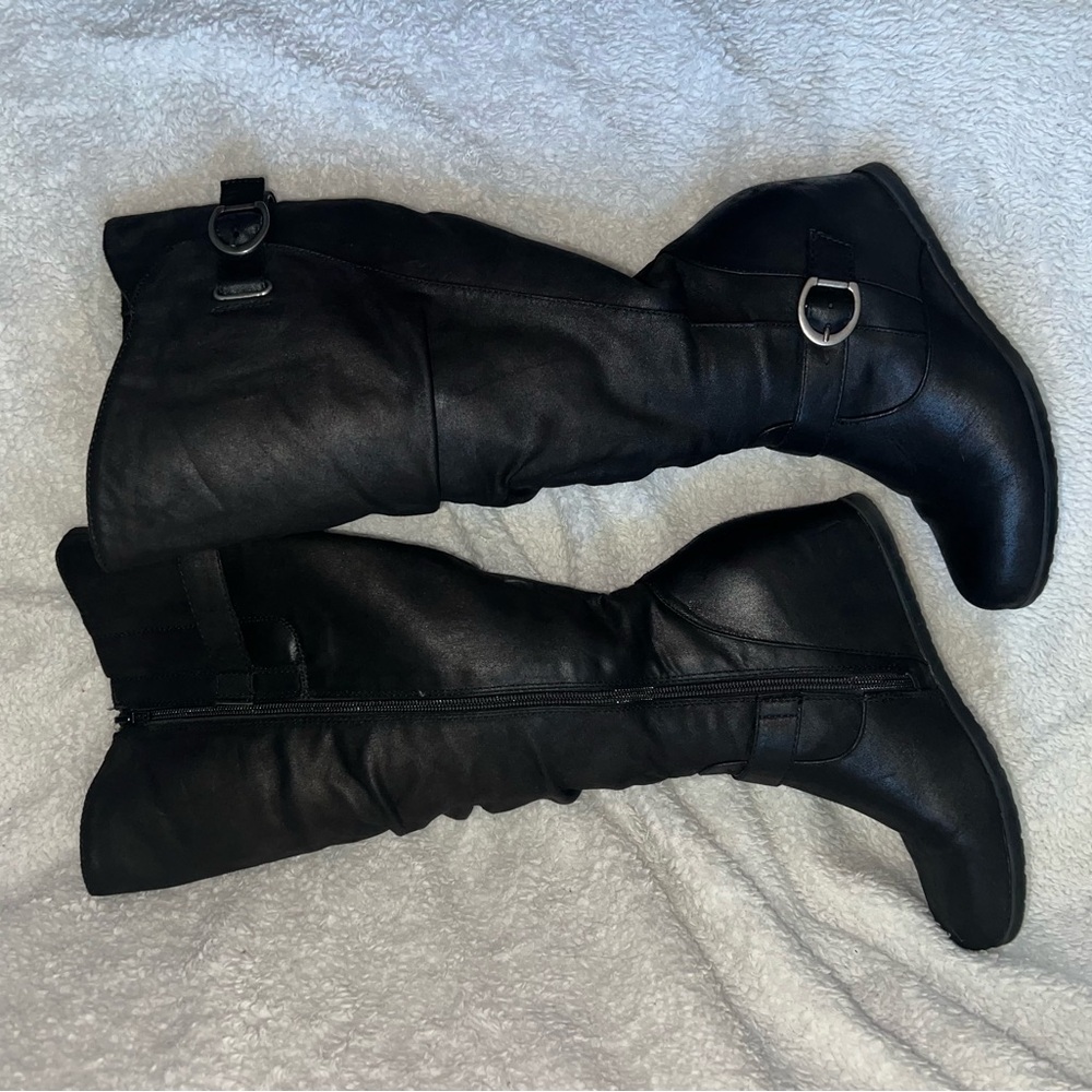 EUC Women's Black Knee-High Slightly Slouched Wedge Boots 8.5 Wide Calf
